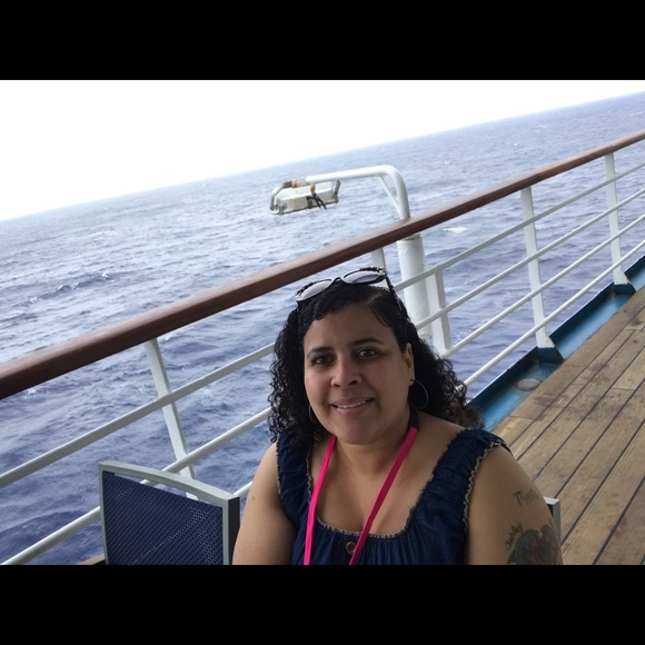 Meet your Posher, Leah - Picture 5 of 5